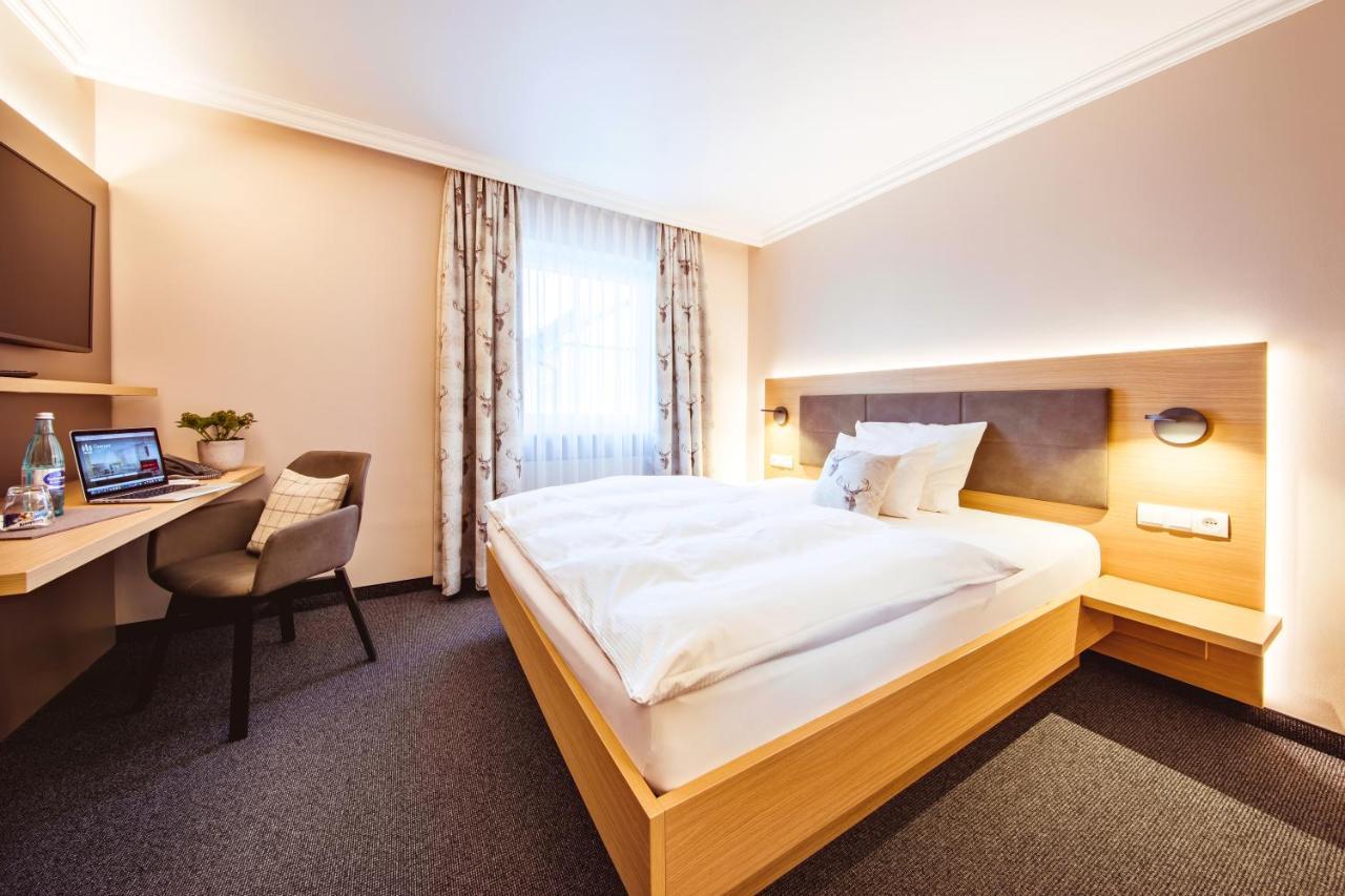 Landgasthof Hotel Gentner Нюрнберг Экстерьер фото